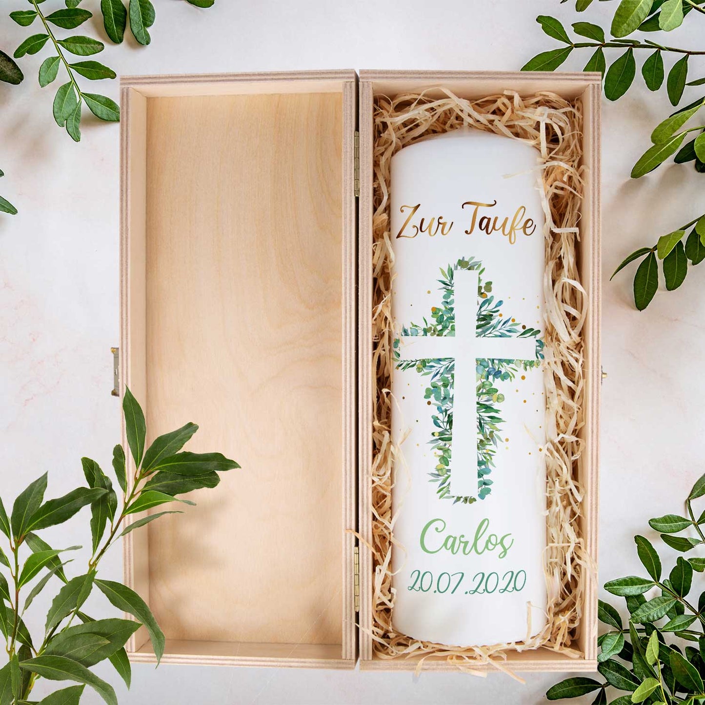 Große Kerze "Eukalyptus Kreuz" - Taufkerze mit Namen, Datum & Taufspruch