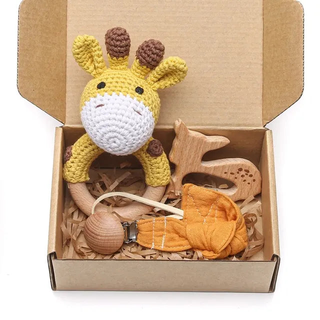 KidzzCamp Baby-Geschenkbox 3-teilig gehäkelte Rassel