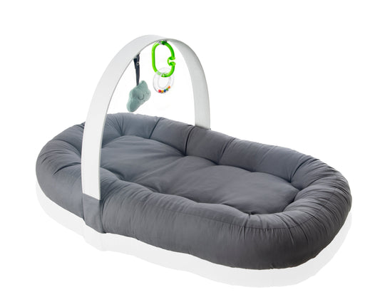 Babyjem Babynest "My First Bed" mit Spielbogen und Rassel
