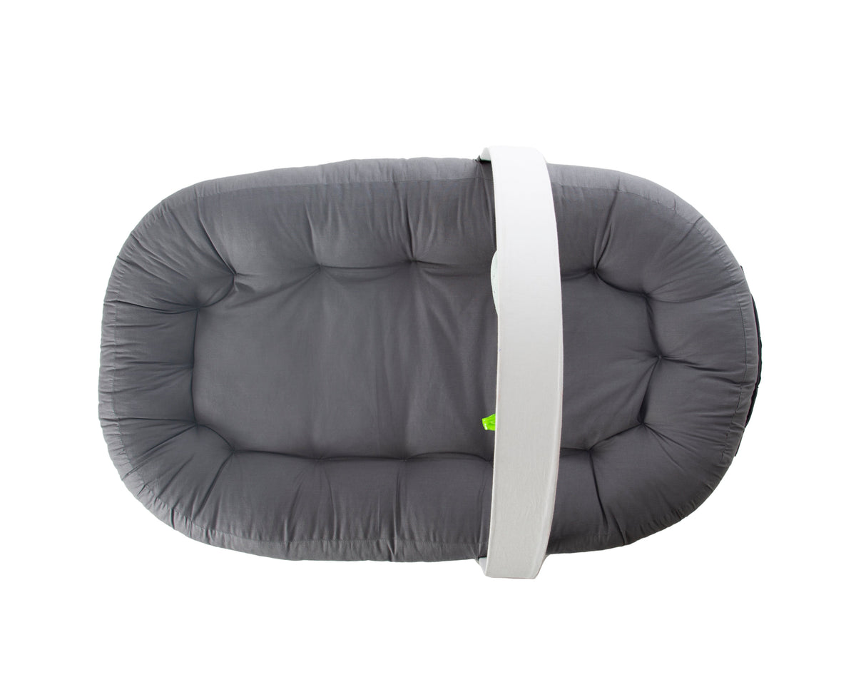 Babyjem Babynest "My First Bed" mit Spielbogen und Rassel