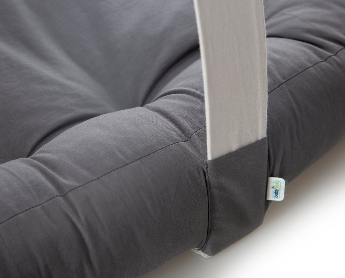 Babyjem Babynest "My First Bed" mit Spielbogen und Rassel