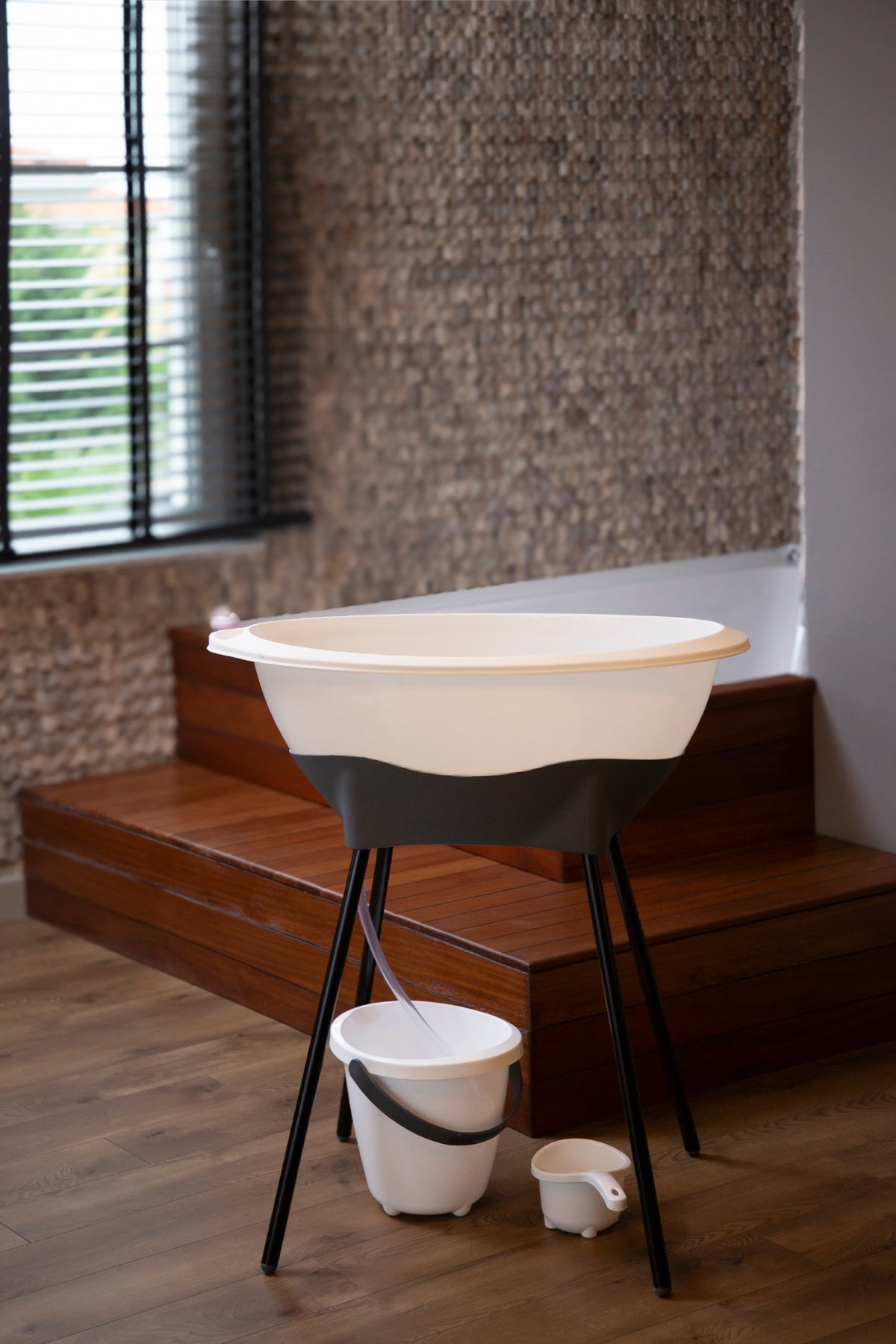 Babyjem Elegant Babybadewanne 38 L mit Ständer
