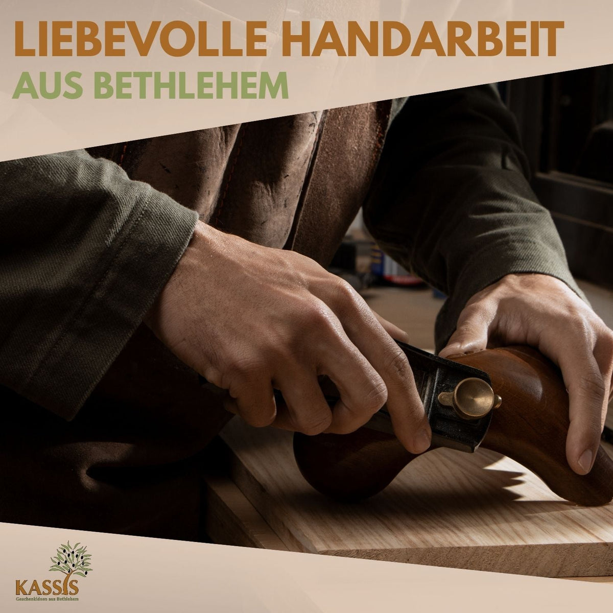 Schutzengel Handschmeichler aus Olivenholz | Kleiner Glücksbringer als Geschenk zur Taufe, Geburt & Kommunion