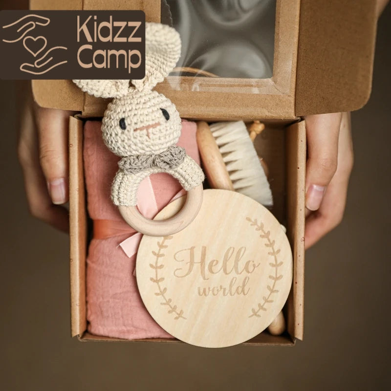 KidzzCamp Baby-Geschenkbox 6-teilig mit Musselin-Tuch 55 x 72 cm