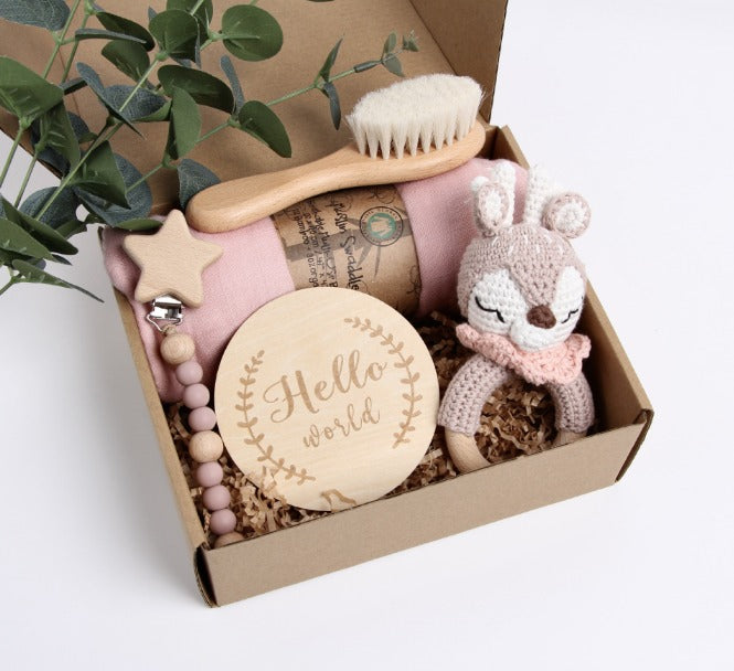 KidzzCamp Elch rosa KidzzCamp Baby-Geschenkbox 5-teilig mit Musselin-Pucktuch 120 x 120 cm