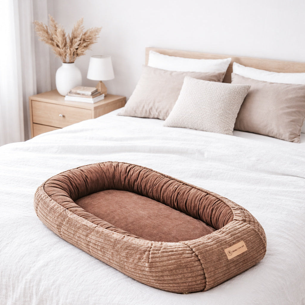 Babynestchen Cord  – Mitwachsender weicher Baby-Kokon