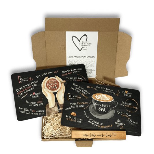 Geschenkset für Großeltern: Frühstücksbrettchen-Set mit individualisierterem Halter in Geschenkverpackung