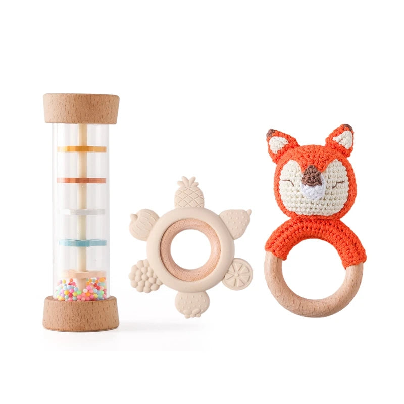 KidzzCamp Baby-Geschenkbox 3-teilig – umhäkelte Rassel, Sanduhr-Rassel & Beißring