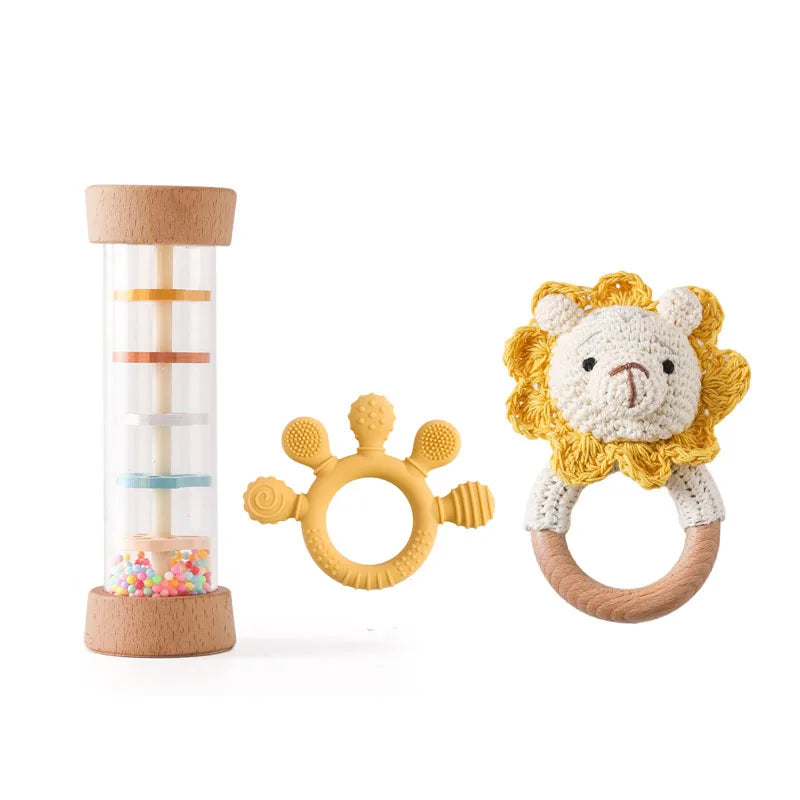 KidzzCamp Baby-Geschenkbox 3-teilig – umhäkelte Rassel, Sanduhr-Rassel & Beißring