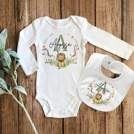 KidzzCamp personalisiertes 2-teiliges Set Baby-Lätzchen und Langarmbody 3-9 Monate