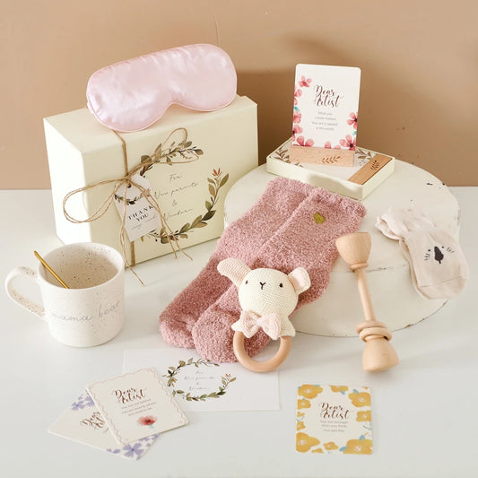 KidzzCamp Baby-Geschenkbox für Baby & Eltern 11-teilig