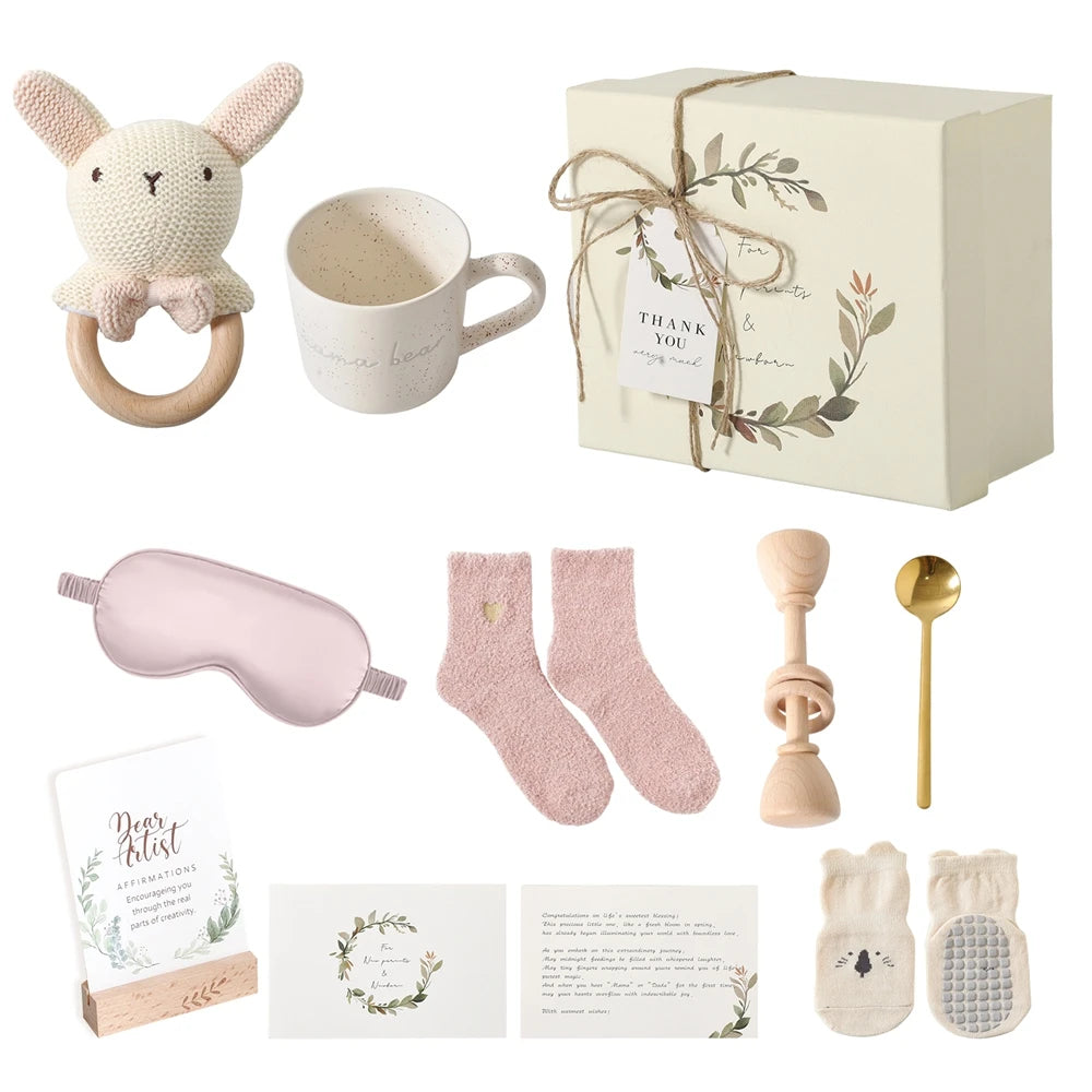 KidzzCamp Baby-Geschenkbox für Baby & Eltern 11-teilig