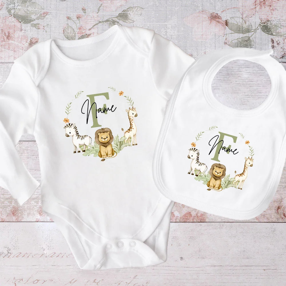 KidzzCamp personalisiertes 2-teiliges Set Baby-Lätzchen und Langarmbody 3-9 Monate
