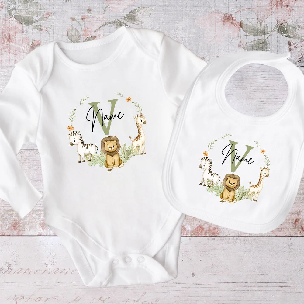 KidzzCamp personalisiertes 2-teiliges Set Baby-Lätzchen und Langarmbody 3-9 Monate