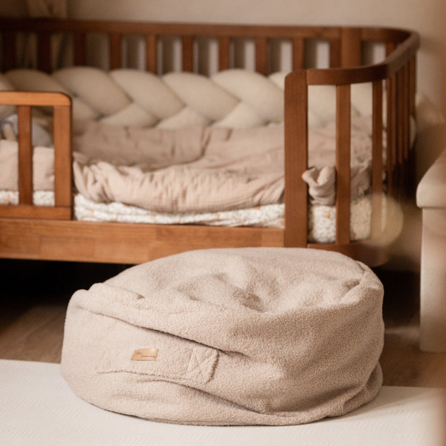 Sitzsack Bouclé Teddy mit Stauraum | Hide and Seat by Kisu