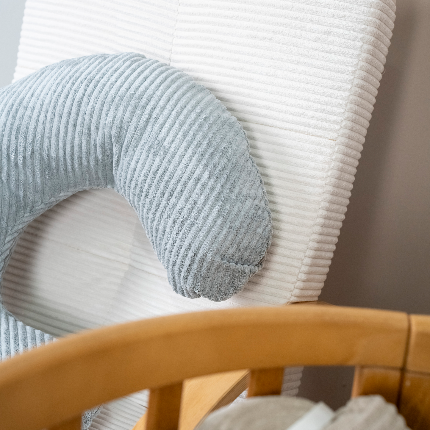 Stillkissen U-Form Cord abnehmbarem Bezug - ergonomisch, Oeko-Tex, Halbmond