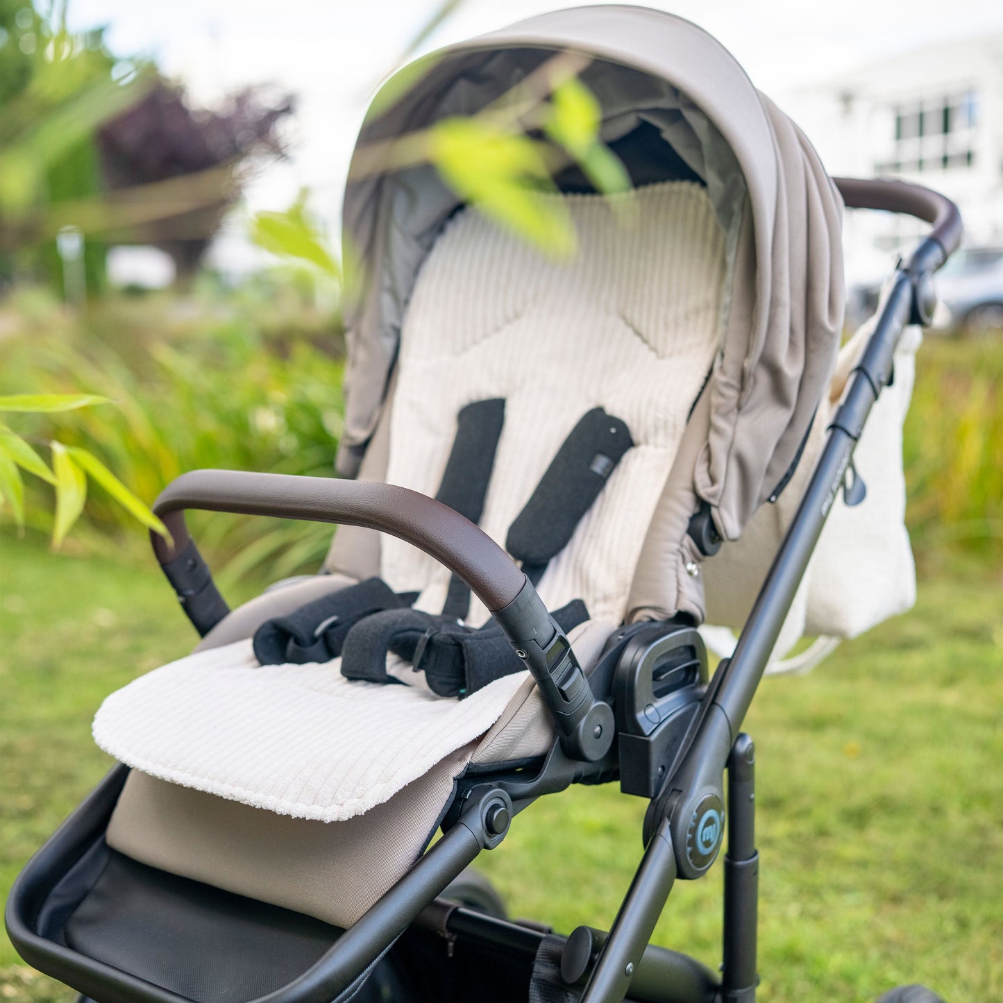 Sitzauflage Cord für den Kinderwagen Cord -universell passend