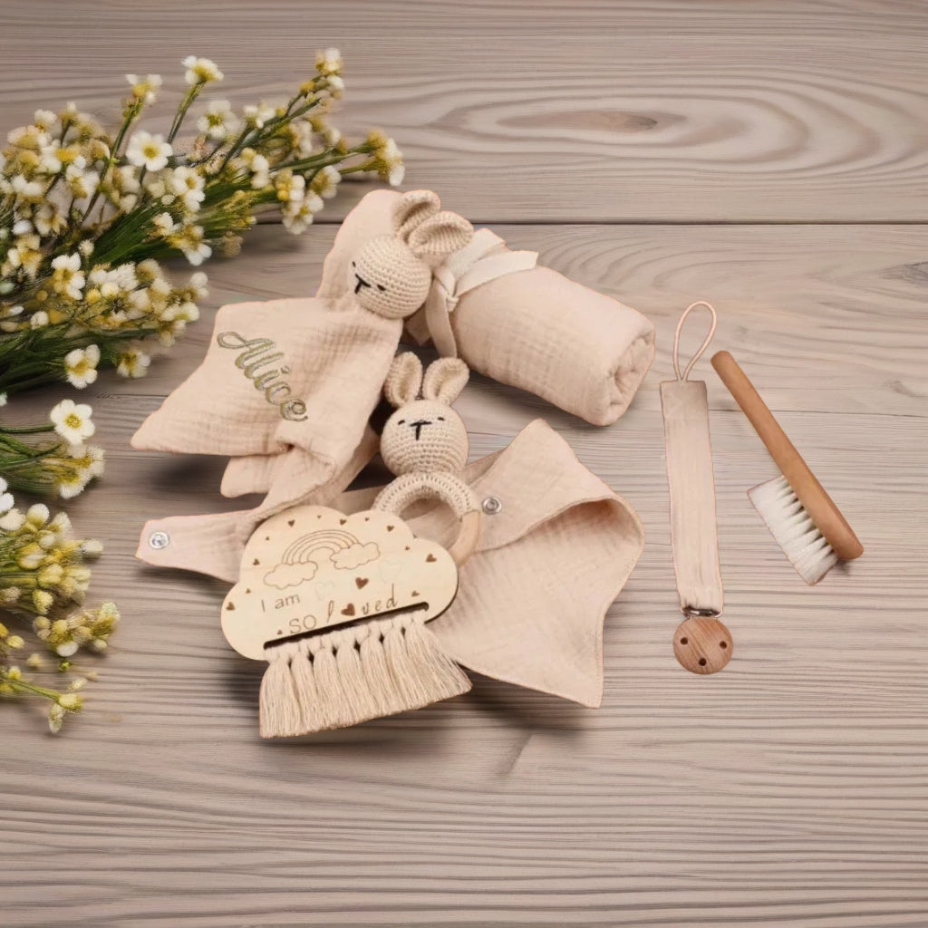 KidzzCamp Baby-Geschenkbox 7-teilig personalisierbar Musselin Hase