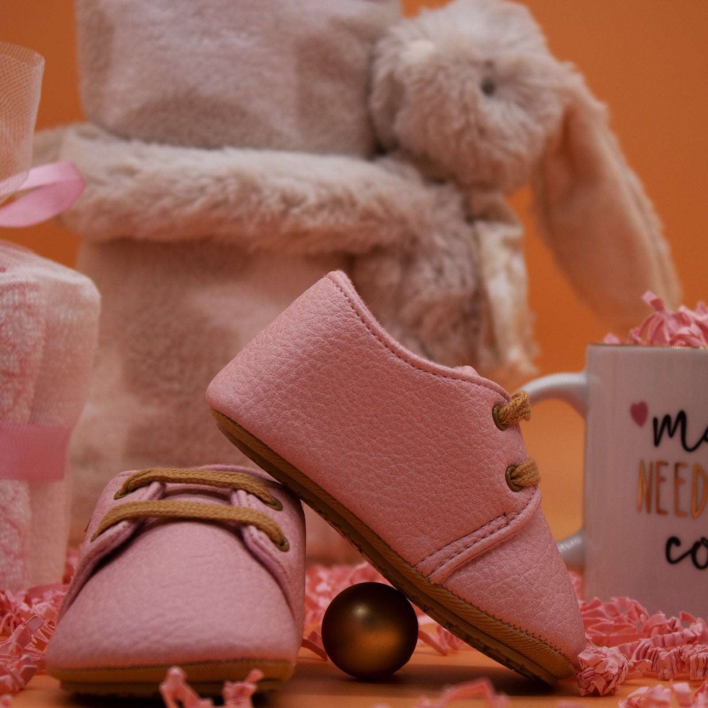 Hellobox Geschenkset zur Geburt mit Babydecke, Kuscheltier (17 Teile)