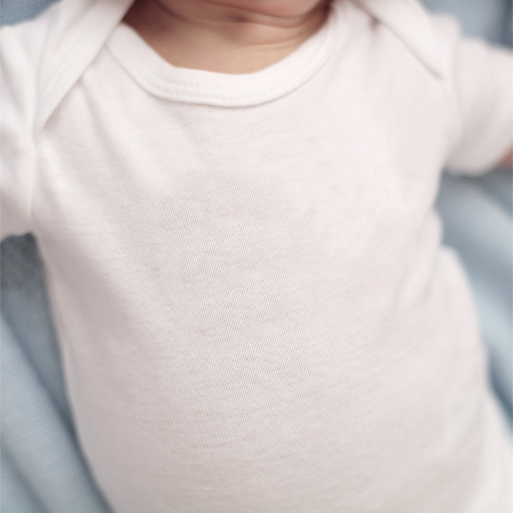KizzCamp Baby-Body personalisiert Geburtsdaten "Löwe"