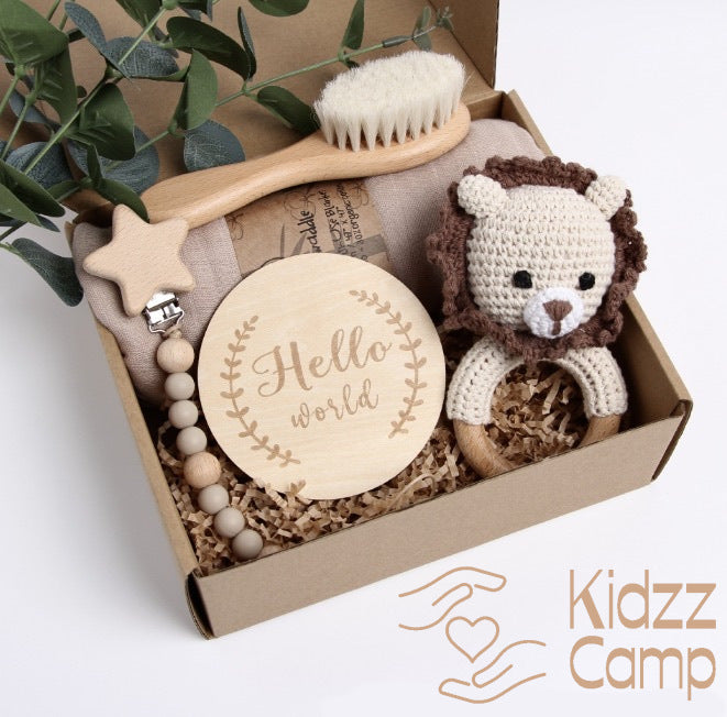 KidzzCamp KidzzCamp Baby-Geschenkbox 5-teilig mit Musselin-Pucktuch 120 x 120 cm