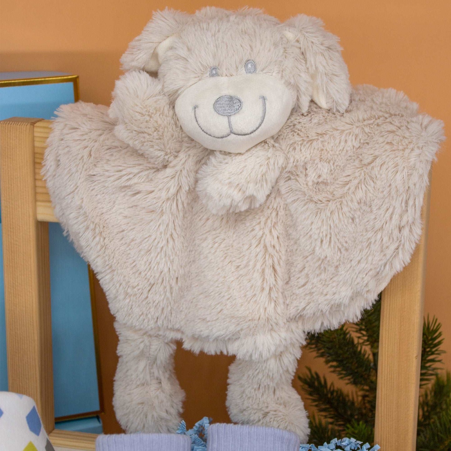 Baby-Geschenkset: Schmusetuch, Lätzchen & Socken in Geschenkbox