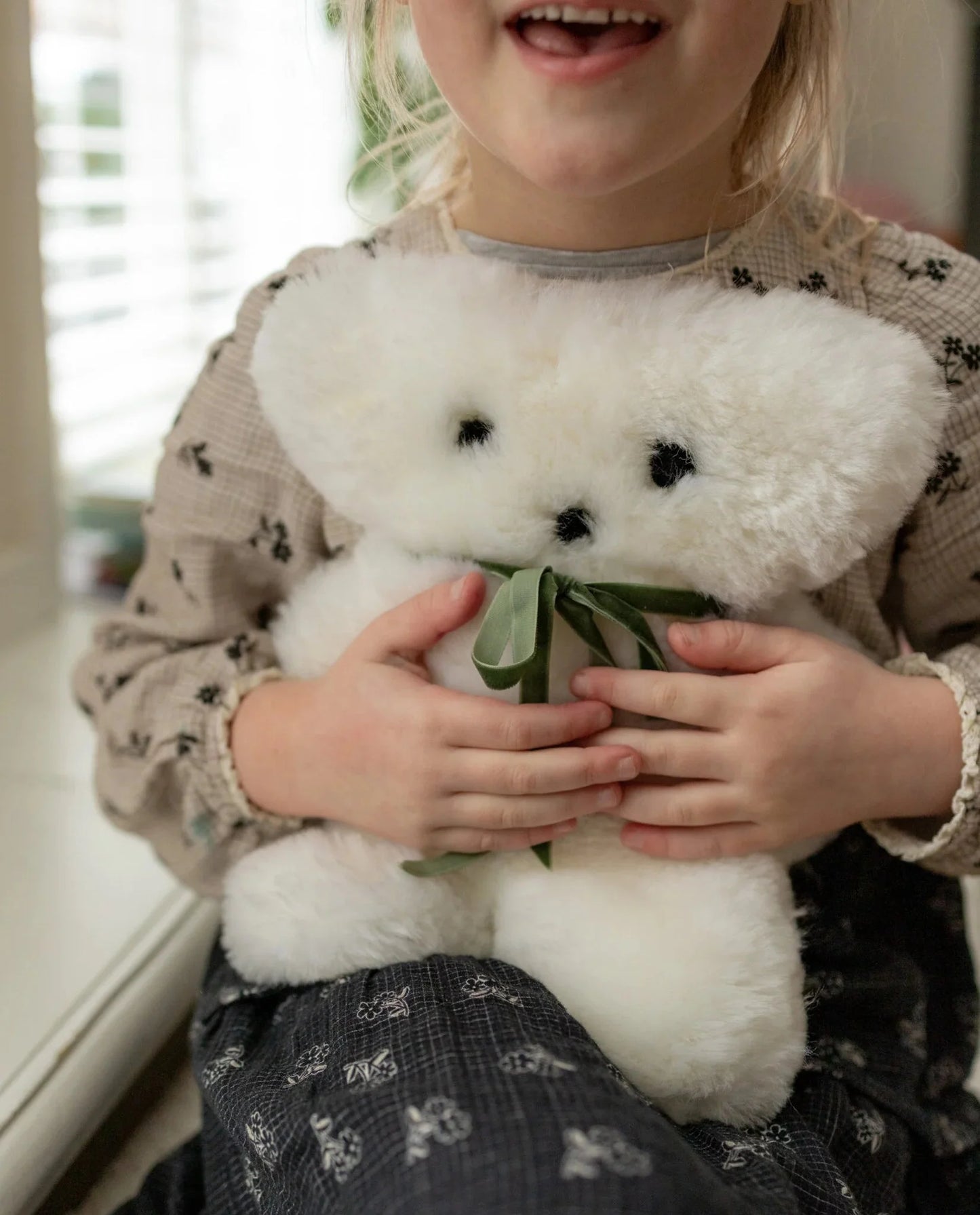 Kuscheltier Kuschelbär Buurtje Bär –  aus Merino-Schaffell (30 cm) handgefertigt